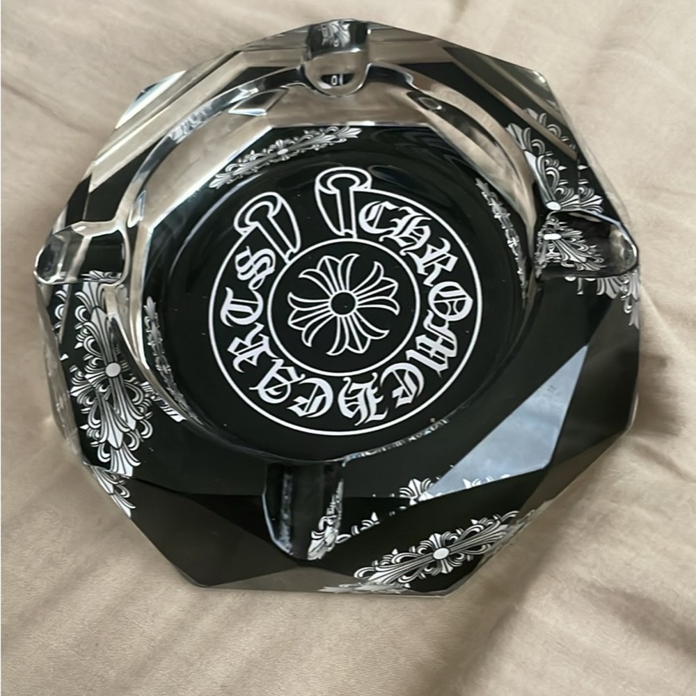 Chrome Hearts Black and White Crystal Ashtray